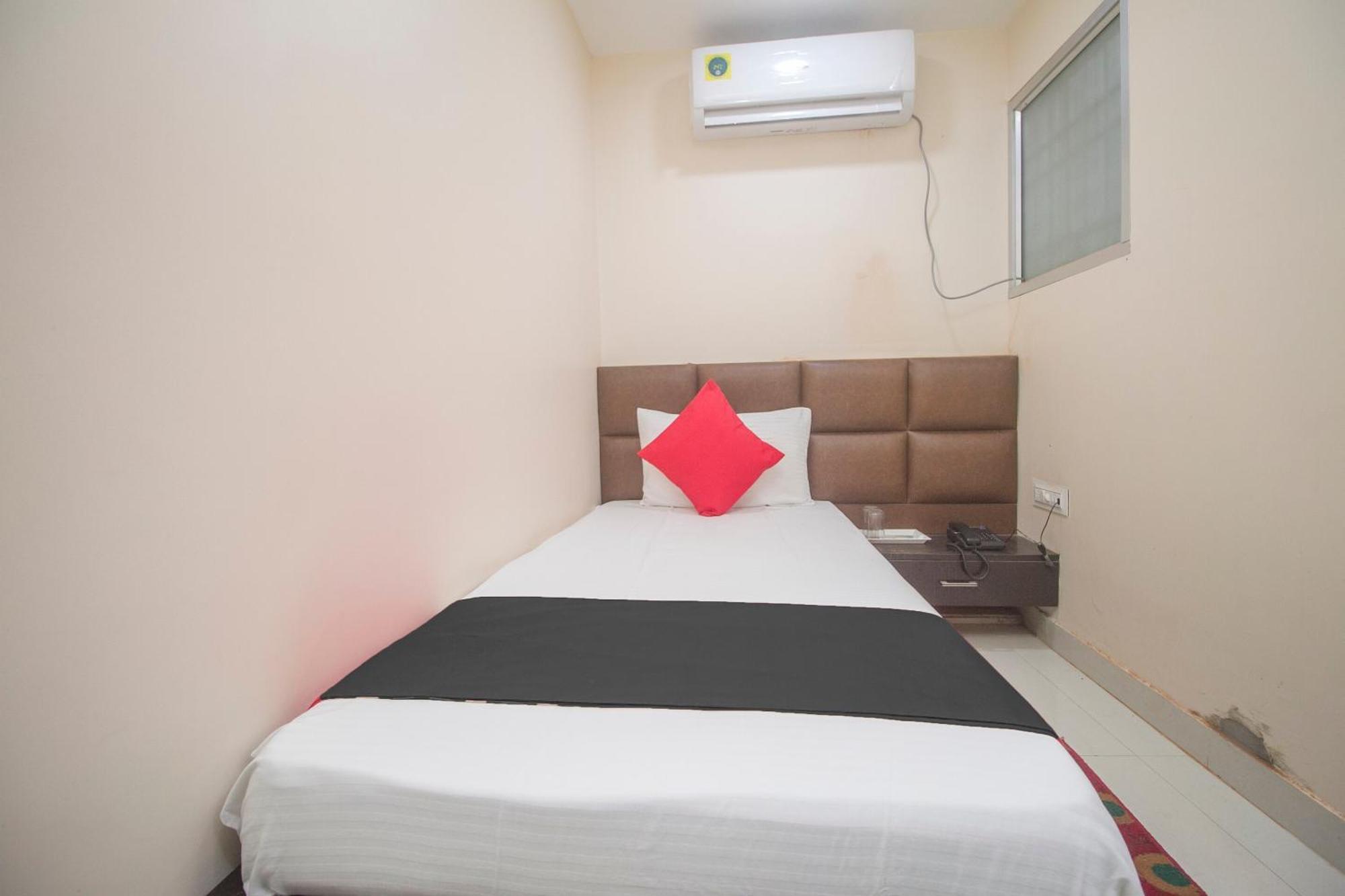 Capital O Stay In Koch Bihār Exterior foto